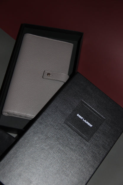 Portefeuille long en cuir grainé gris