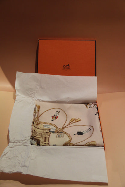 Carré de soie Hermès signé Jean de Fougerolles