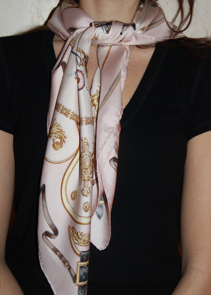 Carré de soie Hermès signé Jean de Fougerolles