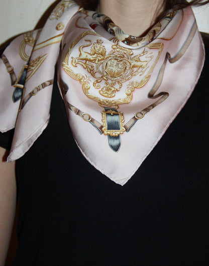 Carré de soie Hermès signé Jean de Fougerolles