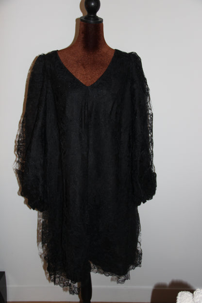 Robe Max Chaoul de couture noire en dentelle T. XXL /44