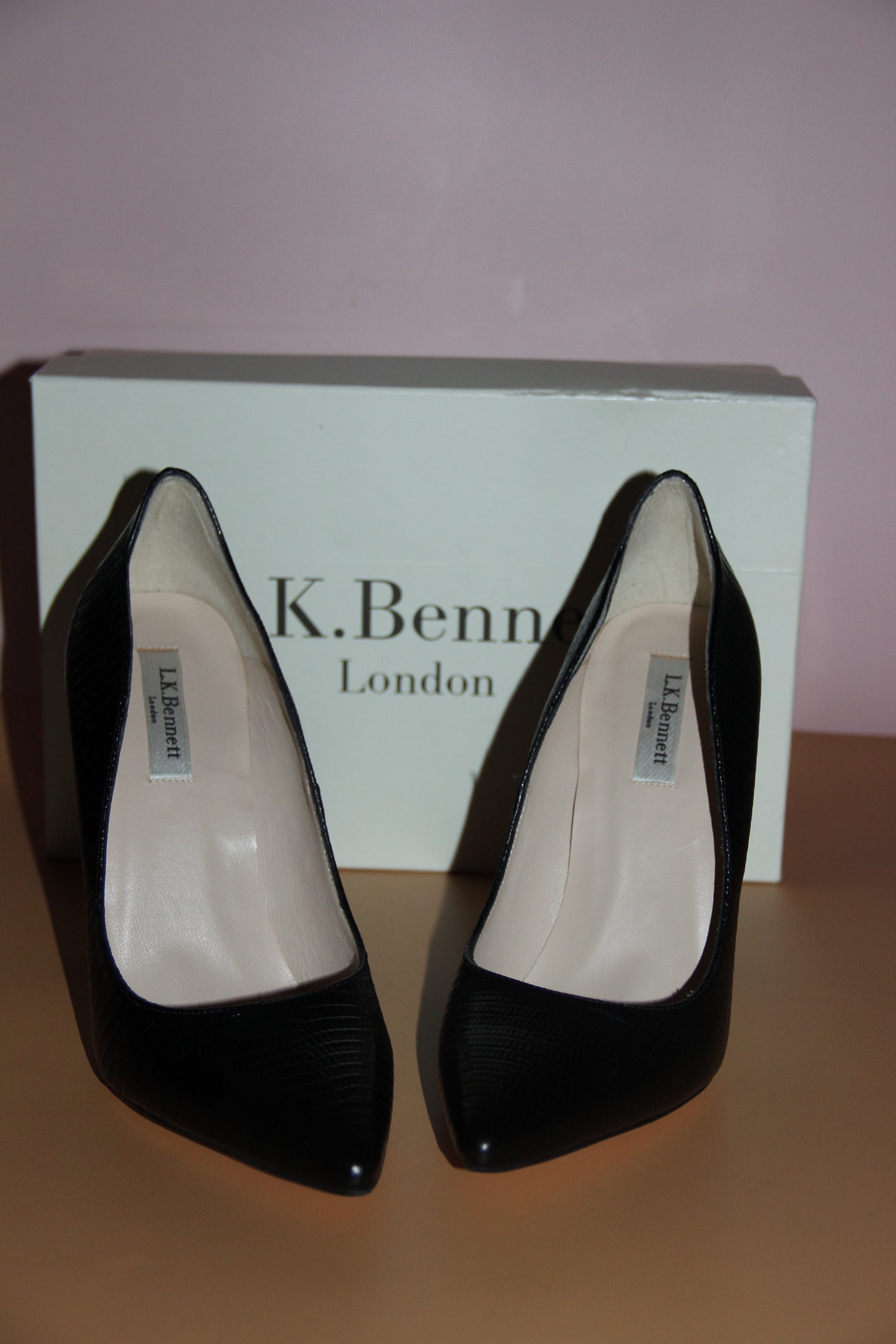 Escarpins L.K. Bennett London en cuir noir texturé effet lézard T.40